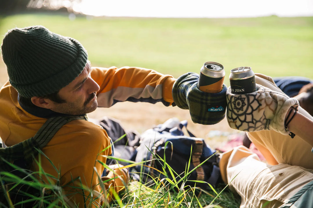 Drink Mitt - Chalet Holiday