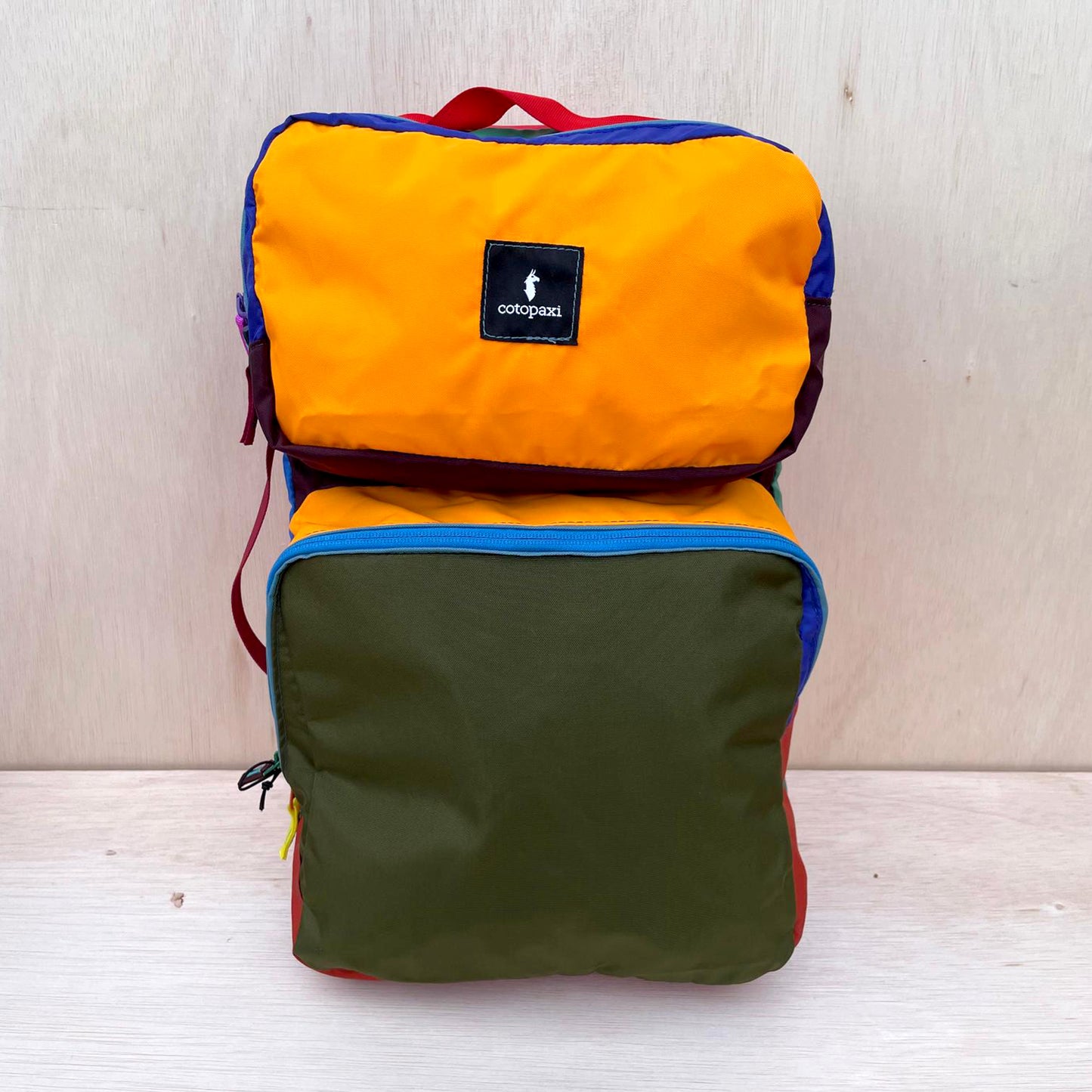 Tasra 16L Del Dia Pack - Multi with Red