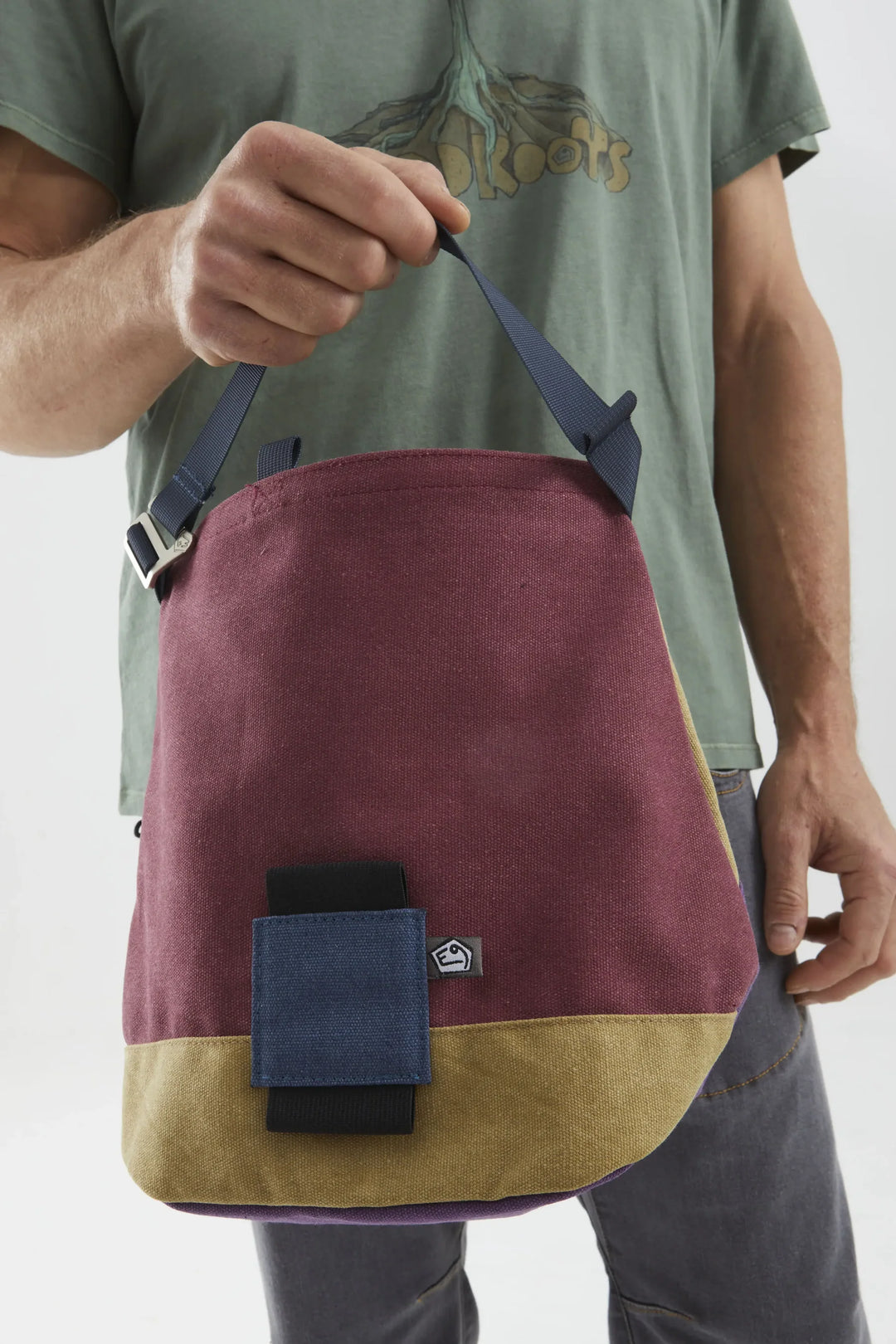 E9 Gulp C Chalk Bucket - Cherry