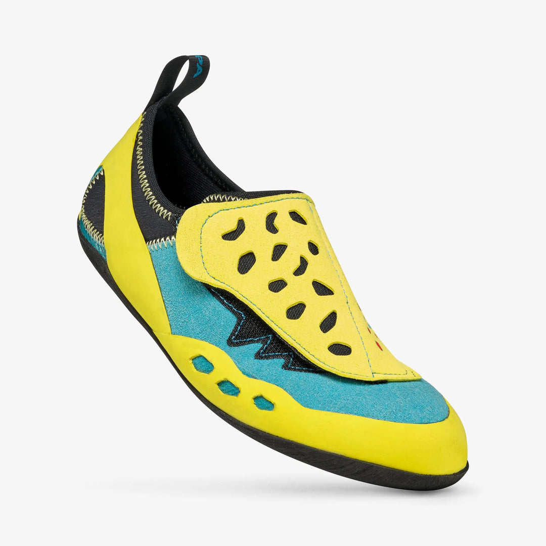Scarpa Piki J kids climbing shoe, outer side view